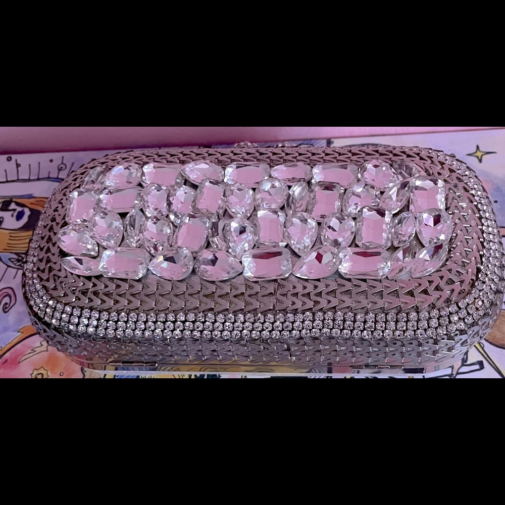 Embellished clutch